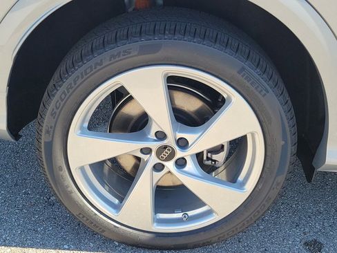 New 2025 Audi Q5 Premium Plus image 6