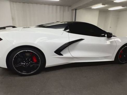 Used 2024 Chevrolet Corvette Stingray Premium Conv w/ Z51 Performance Package image 9