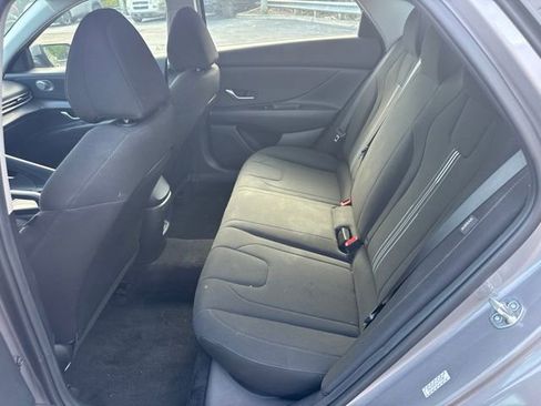 Used 2024 Hyundai Elantra SEL FWD image 7