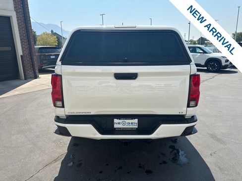 Used 2023 Chevrolet Colorado LT w/ LT Convenience Package II AWD/4WD image 6