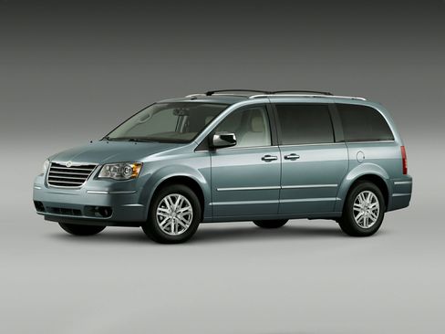 Used 2009 Chrysler Town & Country Touring FWD image 1