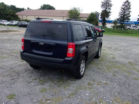 Used 2017 Jeep Patriot Sport w/ Power Value Group FWD image 7