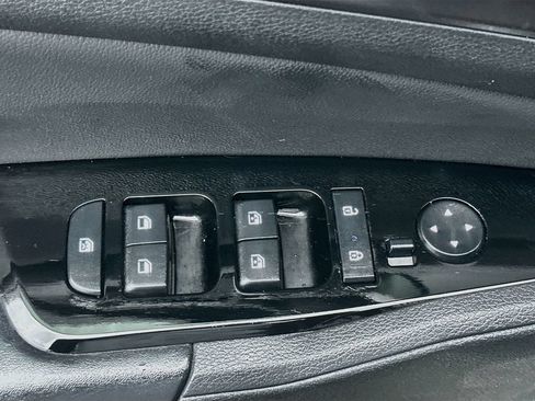 Certified 2023 Kia Sportage EX FWD image 18