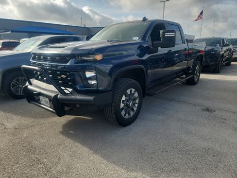 Used 2022 Chevrolet Silverado 2500 Custom w/ Custom Value Package AWD/4WD image 1