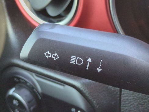 Used 2023 Jeep Gladiator Rubicon w/ Cold Weather Group image 31