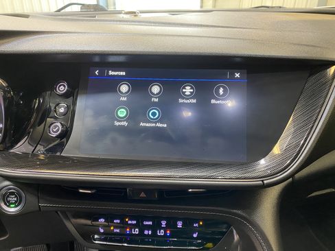 Used 2023 Buick Envision Essence image 38