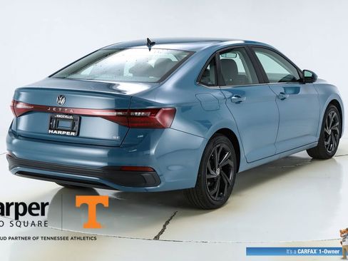 Used 2025 Volkswagen Jetta SE w/ Black Wheel Package image 45