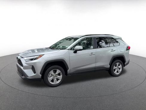 Used 2025 Toyota RAV4 XLE image 8