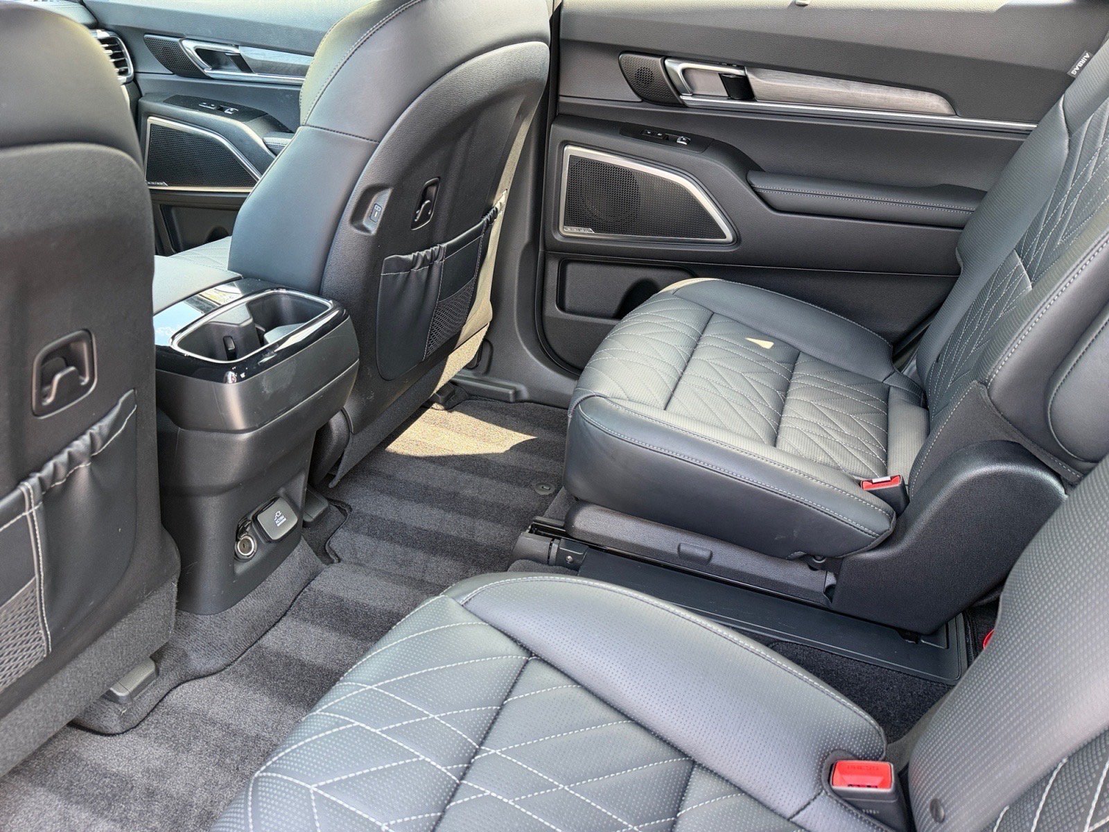 Used 2023 Kia Telluride SX Prestige X-Pro AWD/4WD image 17