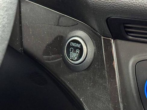 Certified 2017 Ford Escape Titanium image 30