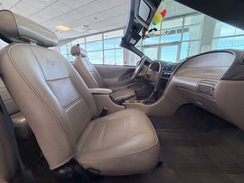 Used 2004 Ford Mustang Premium image 18