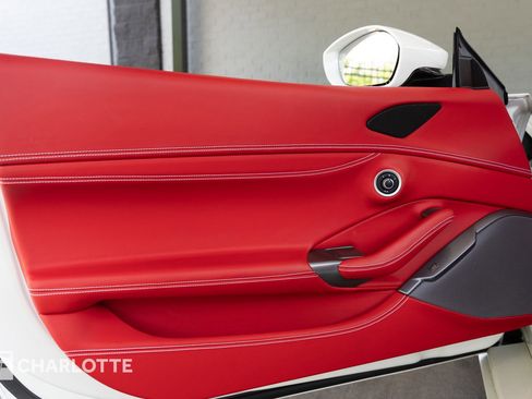 Used 2019 Ferrari Portofino image 20