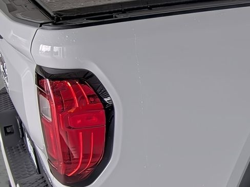 Used 2023 GMC Canyon Elevation w/ Convenience Package image 15