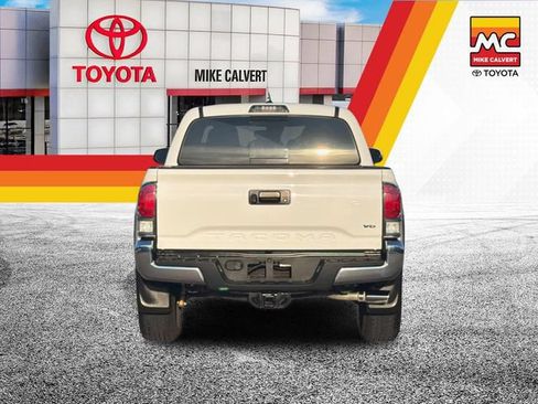 Used 2023 Toyota Tacoma TRD Off-Road AWD/4WD image 4