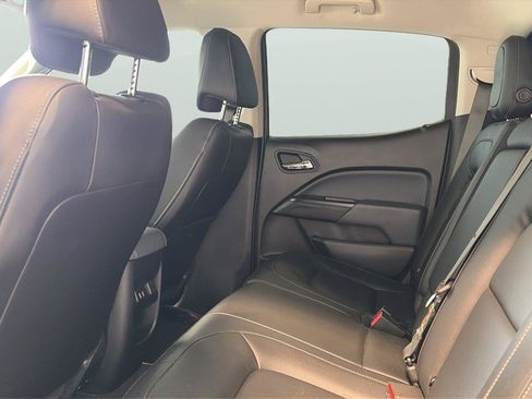 Used 2018 Chevrolet Colorado Z71 AWD/4WD image 17