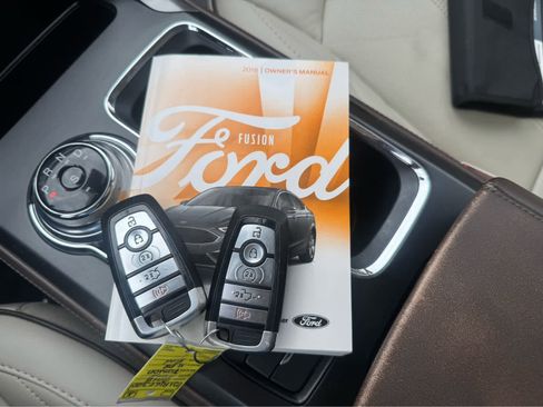 Used 2018 Ford Fusion Platinum image 25