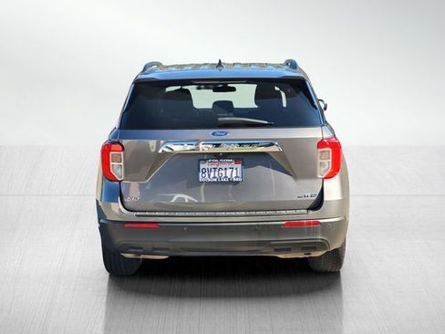 Certified 2021 Ford Explorer XLT image 5