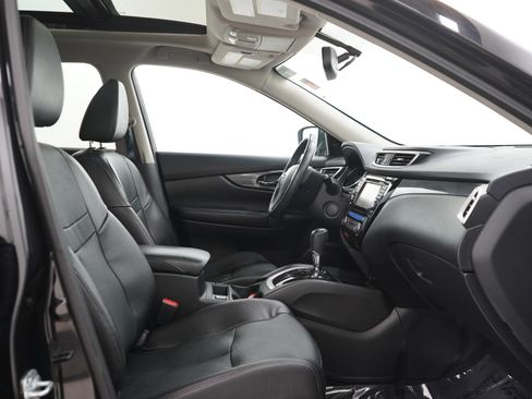 Used 2016 Nissan Rogue SL w/ SL Premium Package AWD/4WD image 13