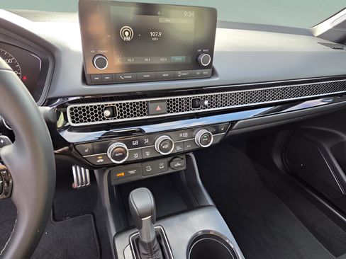 Used 2025 Honda Civic FWD Hybrid Sedan image 7