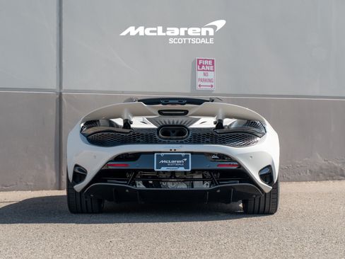 Used 2024 McLaren 750S Spider RWD image 6