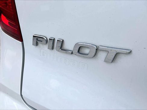 Used 2017 Honda Pilot Elite image 9