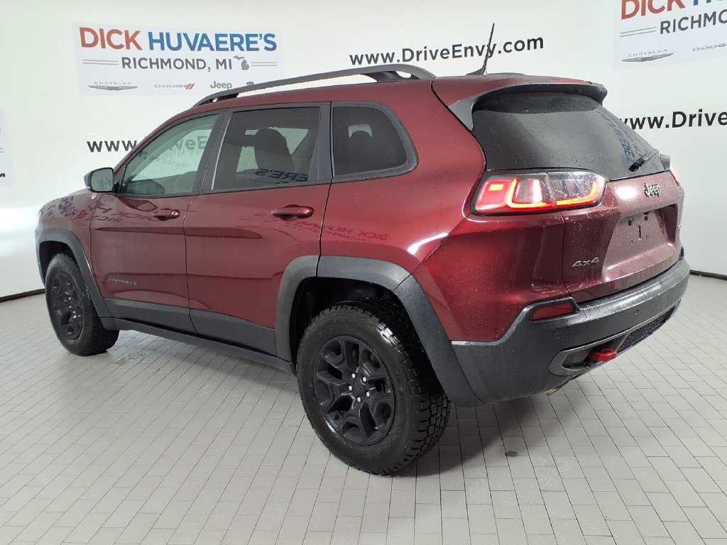 Used 2019 Jeep Cherokee Trailhawk w/ Cold Weather Group AWD/4WD image 6