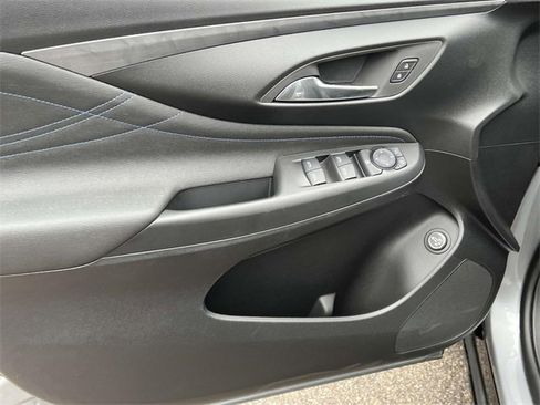 Used 2025 Buick Envista Sport Touring w/ Convenience I Package image 14