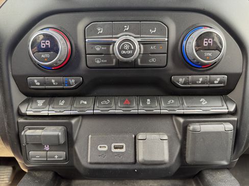 Used 2023 Chevrolet Silverado 3500 High Country w/ Z71 Off-Road Package AWD/4WD image 18