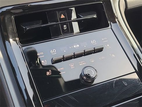 Used 2025 Porsche Panamera 4 image 32