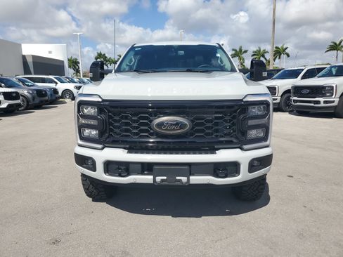 Used 2025 Ford F250 Lariat w/ Lariat Ultimate Package image 2