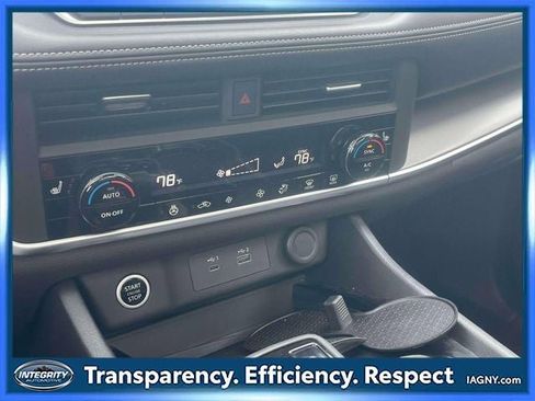 Used 2023 Nissan Rogue SV w/ SV Premium B Package AWD/4WD image 30