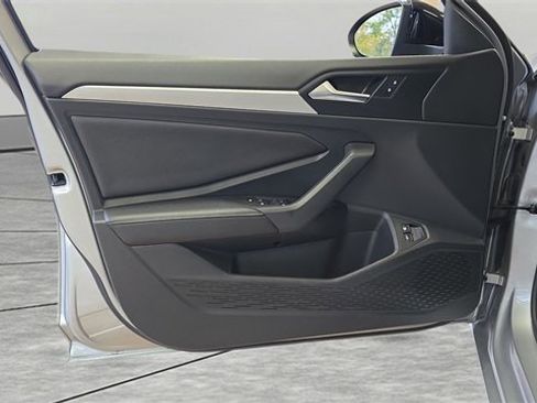 Used 2022 Volkswagen Jetta Sport image 13