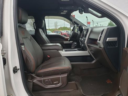 Used 2015 Ford F150 King Ranch w/ Equipment Group 601A Luxury AWD/4WD image 20