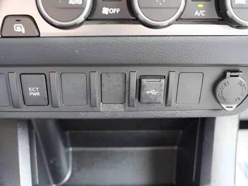 Used 2023 Toyota Tacoma SR AWD/4WD image 28