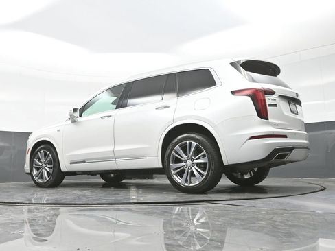 Used 2020 Cadillac XT6 Premium Luxury image 28