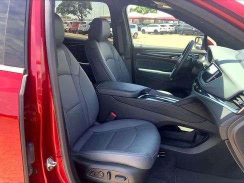 Used 2024 Buick Enclave Premium AWD/4WD image 9