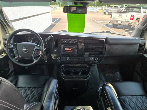 Used 2020 GMC Savana 2500 Extended w/ Enhanced Convenience Package image 2