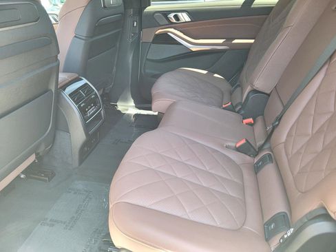 Certified 2025 BMW X7 xDrive40i w/ Executive Package AWD/4WD image 18