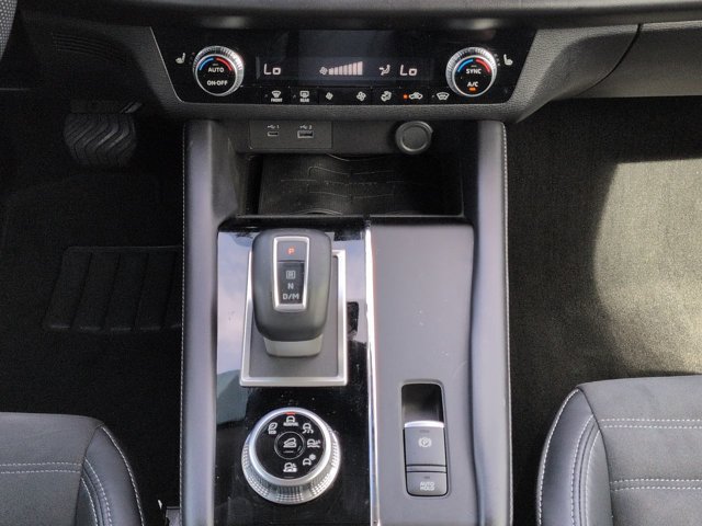 Used 2023 Mitsubishi Outlander SE AWD/4WD image 19