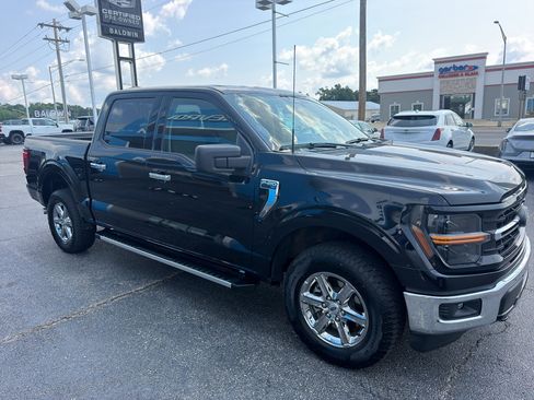 Used 2025 Ford F150 XLT w/ Equipment Group 301A Standard AWD/4WD image 4