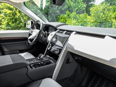 New 2026 Land Rover Discovery Dynamic SE AWD/4WD image 19
