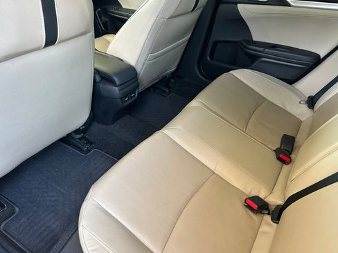 Used 2016 Honda Civic Touring image 11