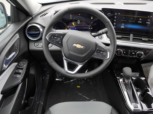 New 2026 Chevrolet Trax LT image 15