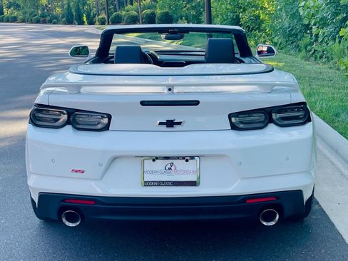 Used 2022 Chevrolet Camaro SS RWD image 17