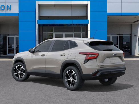 New 2026 Chevrolet Trax RS w/ Driver Confidence Package FWD image 3