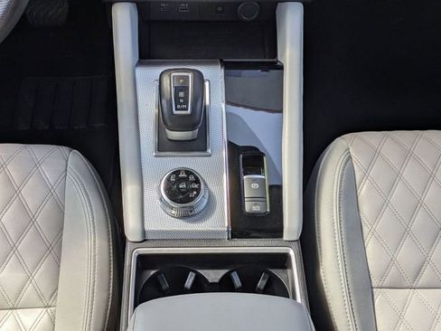 Used 2024 Mitsubishi Outlander SEL image 21