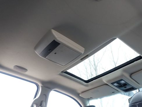 Used 2011 RAM 3500 Laramie w/ Cold Weather Group image 38