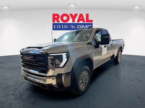 Used 2024 GMC Sierra 2500 Pro w/ Convenience Package image 1