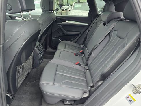 Used 2025 Audi Q5 2.0T Premium image 19