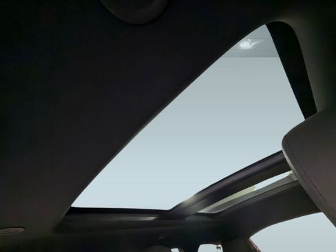 Certified 2026 Land Rover Range Rover Evoque Dynamic SE image 14